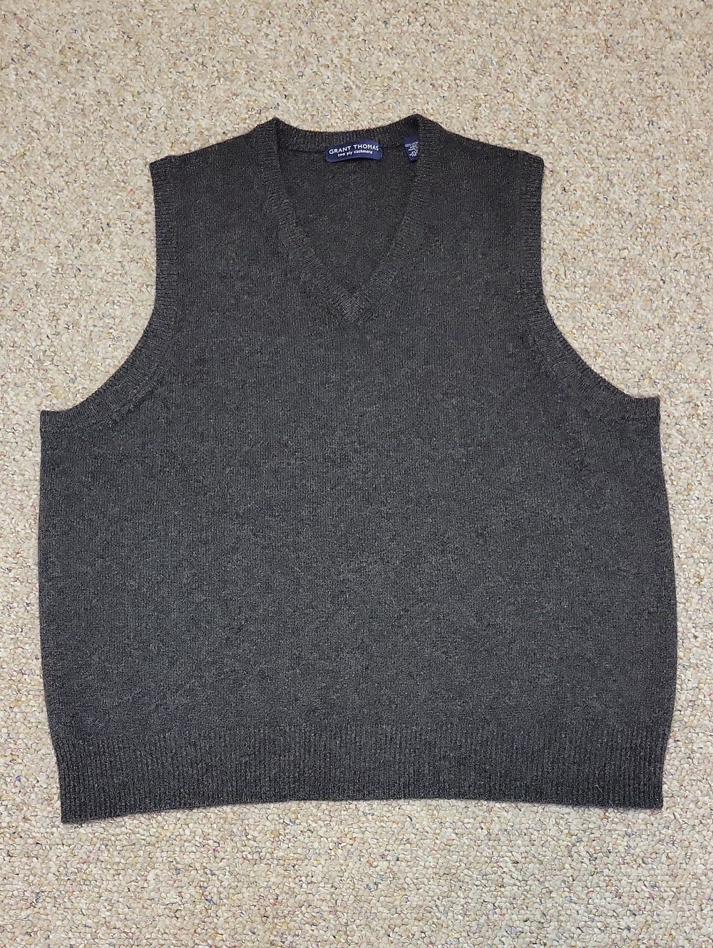 Grant Thomas Men’s V-Neck Cashmere Sweater Vest Grey Large Eclectic Grandpa